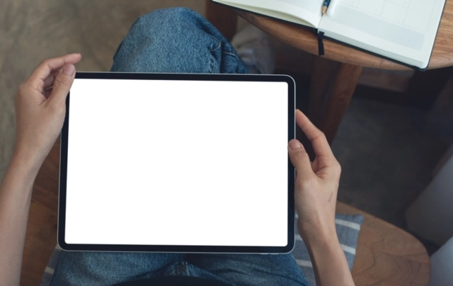 tablet a gyerek kezébe