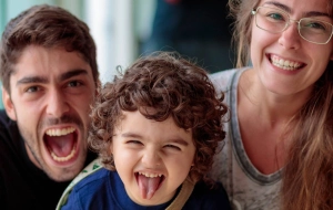 Humor és életkor: mikor érti meg a gyerek a viccet?