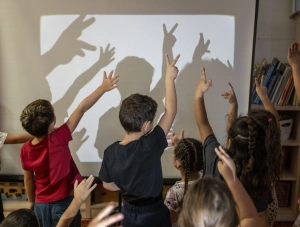 Ha esik az eső a tavaszi szünetben: egy régi program, ami újra működik – a diafilm